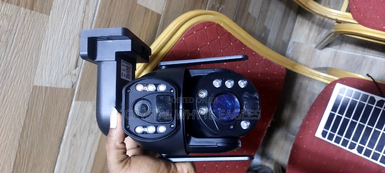 Double Lens PTZ Solar Camera 6mp View