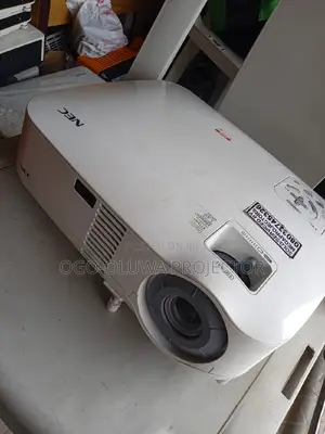 Dynamic Sharp London Used Projectors