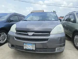 Toyota Sienna XLE Limited 2005 Gray