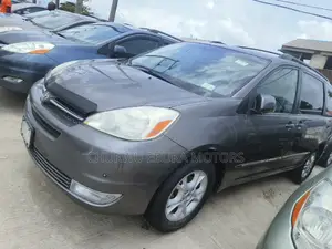 Toyota Sienna XLE Limited 2005 Gray
