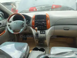Toyota Sienna XLE Limited 2008 Gray
