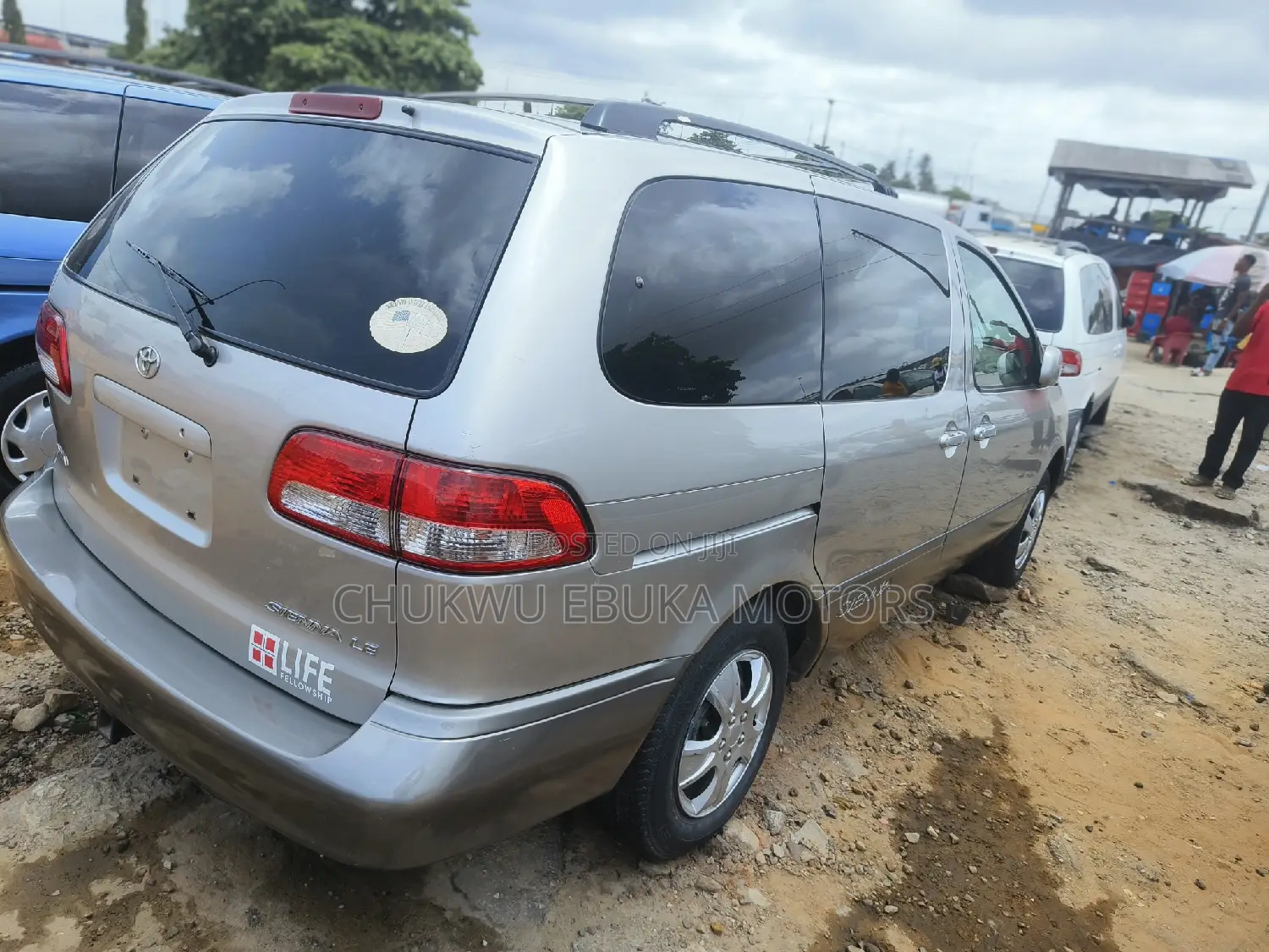 Toyota Sienna LE 2002 Silver