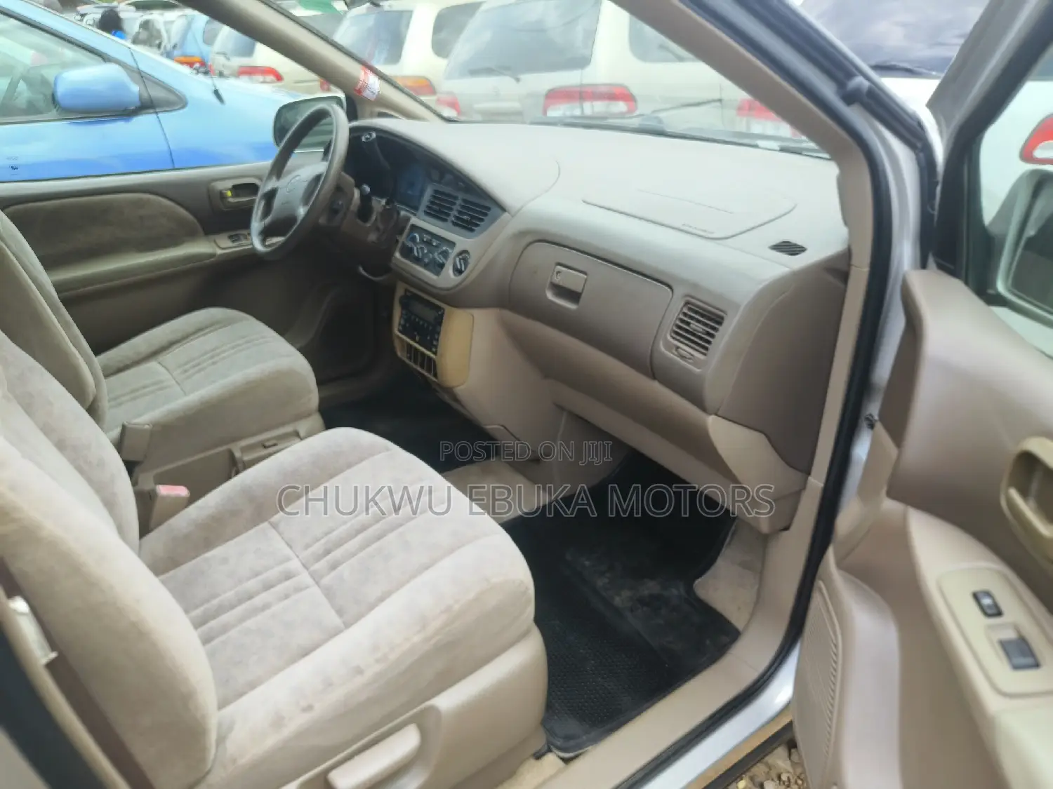 Toyota Sienna LE 2002 Silver