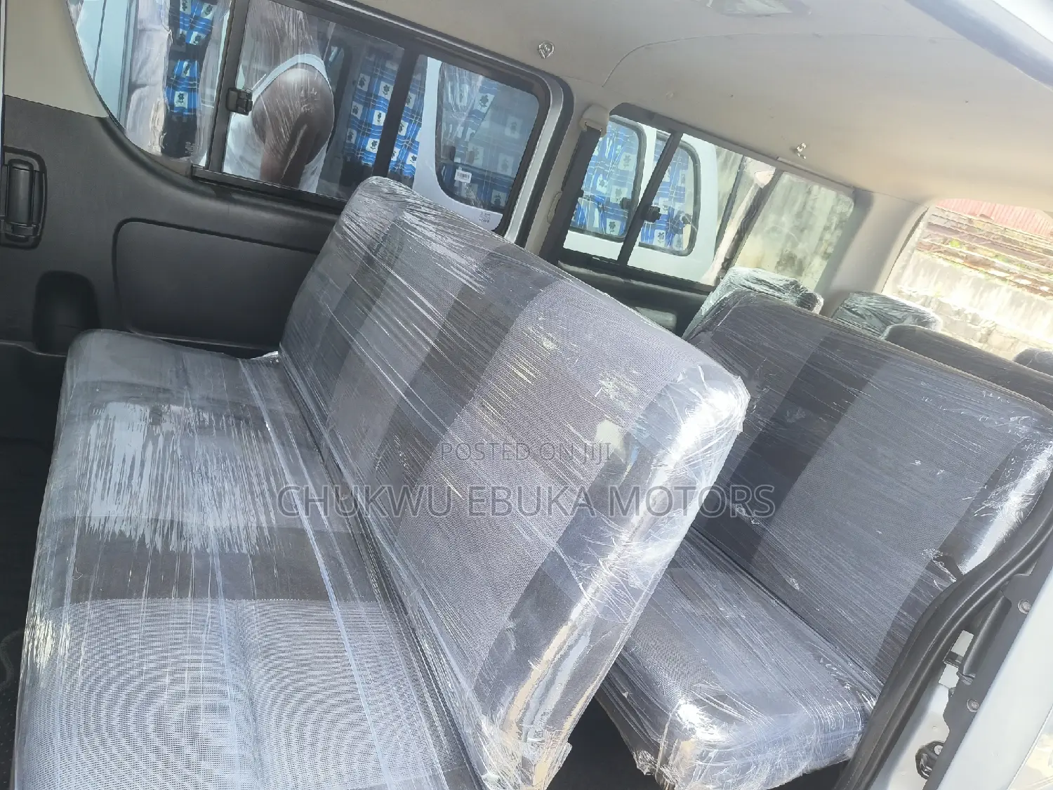 Toyota HiAce 2013 Silver