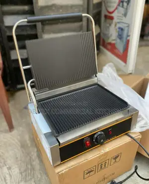 Electric Single Shawarmer Toaster Grilling Machine Available