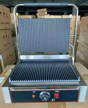 Electric Single Shawarmer Toaster Grilling Machine Available