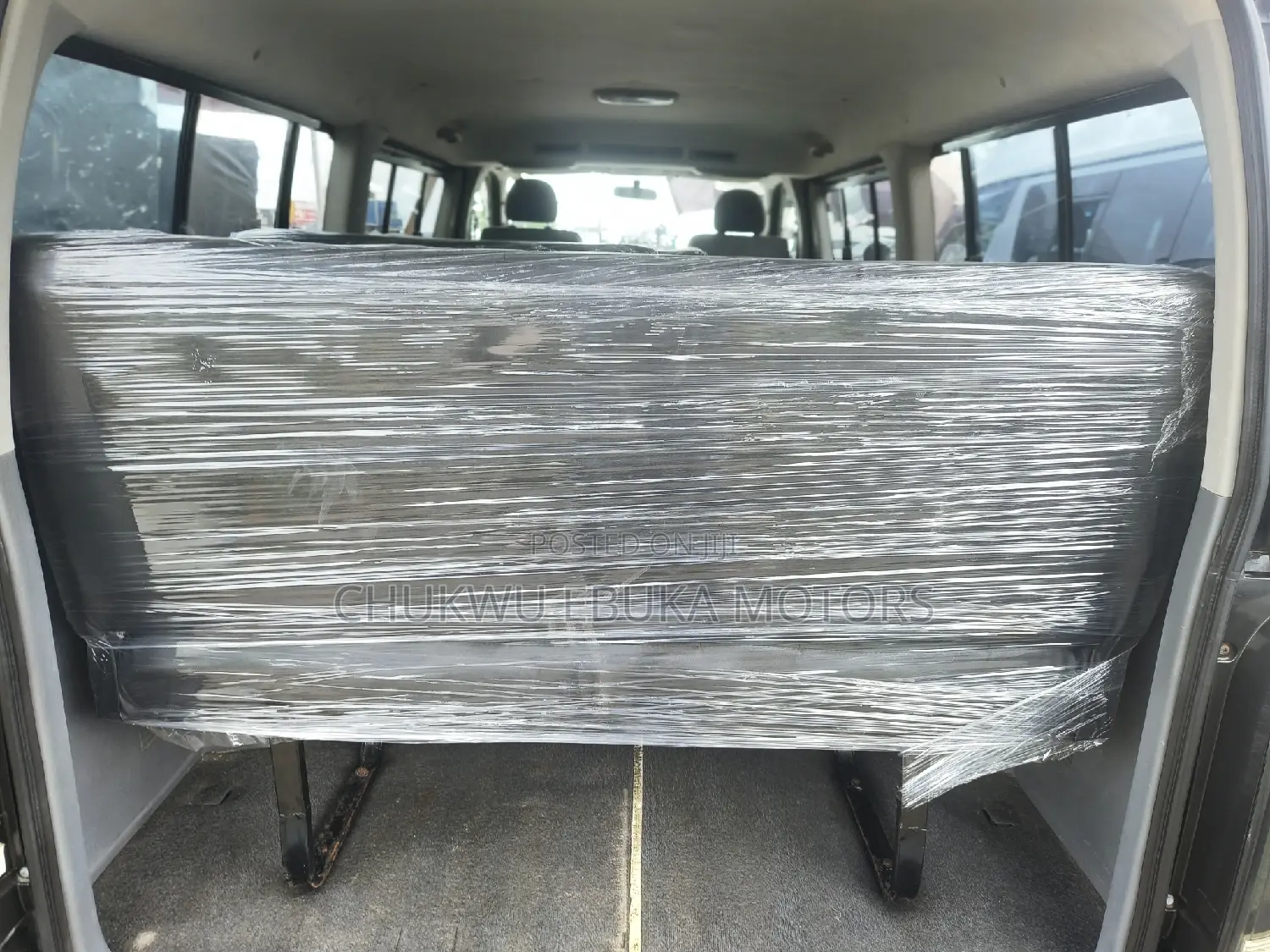 Toyota HiAce 2013 Black
