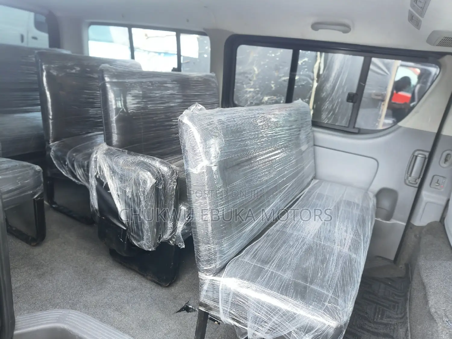 Toyota HiAce 2013 Black