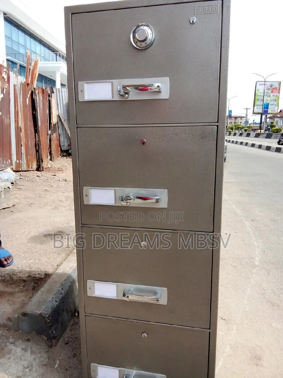 CRV Chrome Gubabi Manual Fireproof Safe (4d)
