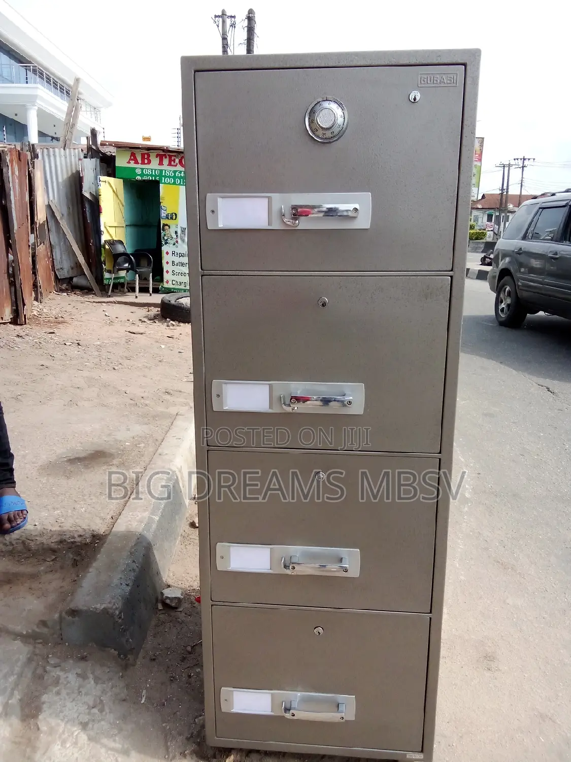 CRV Chrome Gubabi Manual Fireproof Safe (4d)