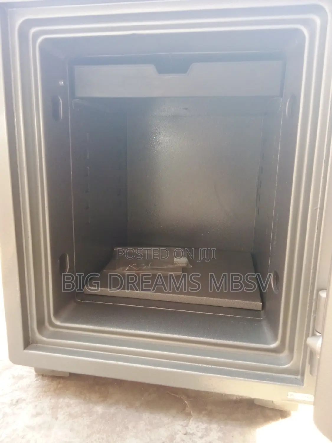 R Manual Ult Fireproof Safe (104b)
