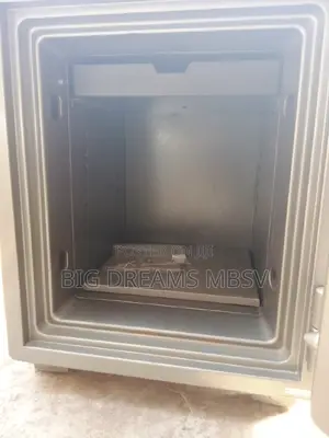R Manual Ult Fireproof Safe (104b)