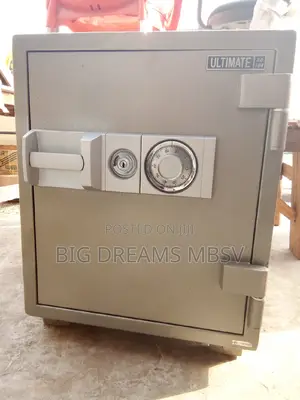 R Manual Ult Fireproof Safe (104b)