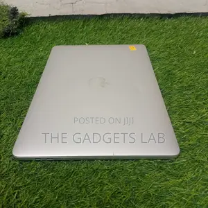Laptop Apple MacBook Pro 2020 8GB Intel Core I5 SSD 256GB