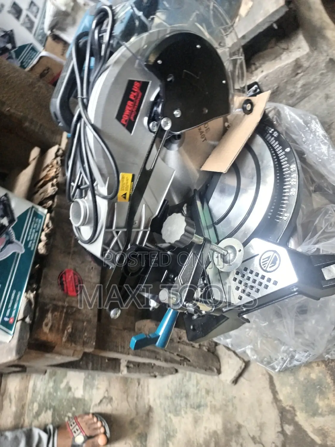 Power Plus Miter Saw Cutting Machine