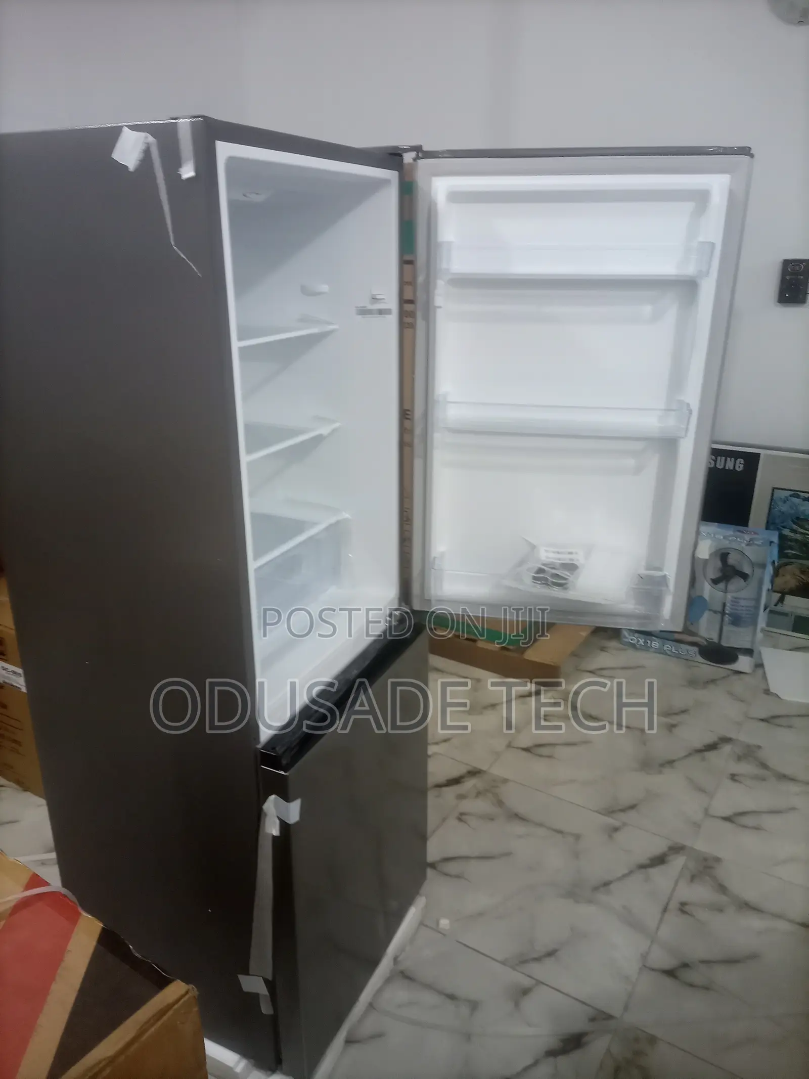 225L Refrigerator With Bottom Freezer Hisense 29DSA