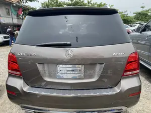 Mercedes-Benz GLK-Class 350 4MATIC 2013 Gold