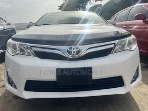 Toyota Camry 2012 White