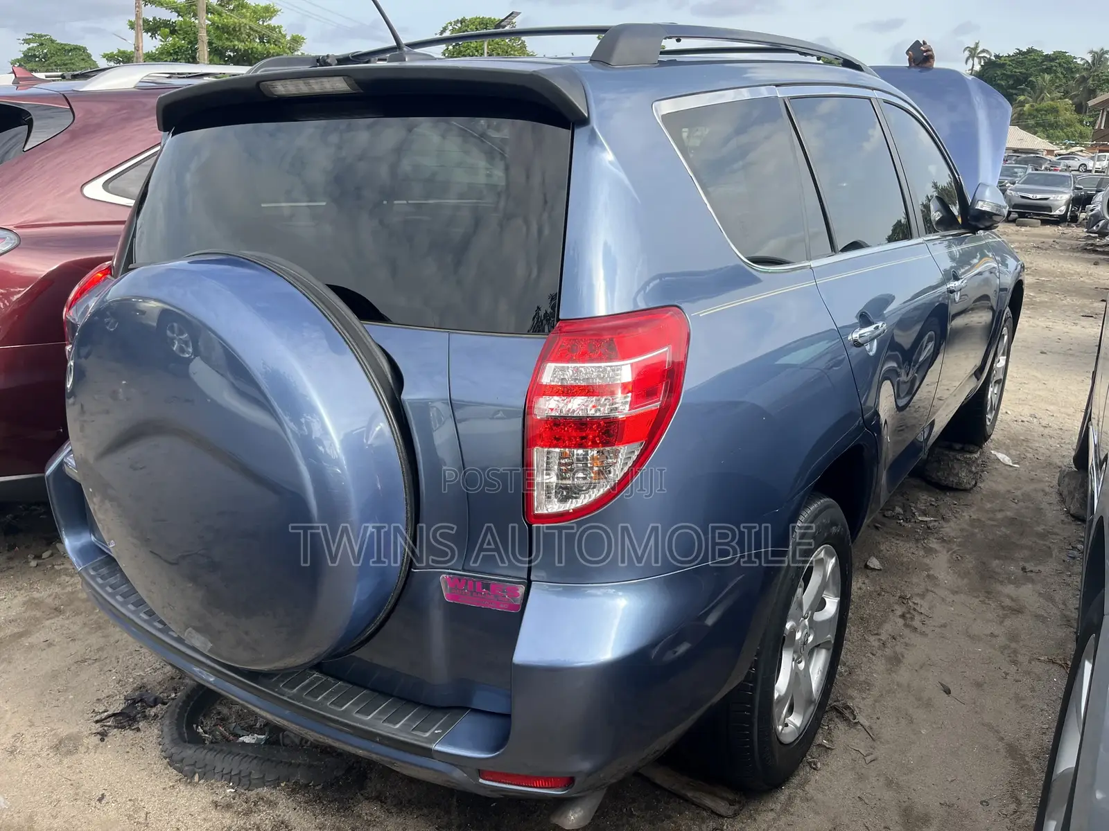 Toyota RAV4 2010 Blue