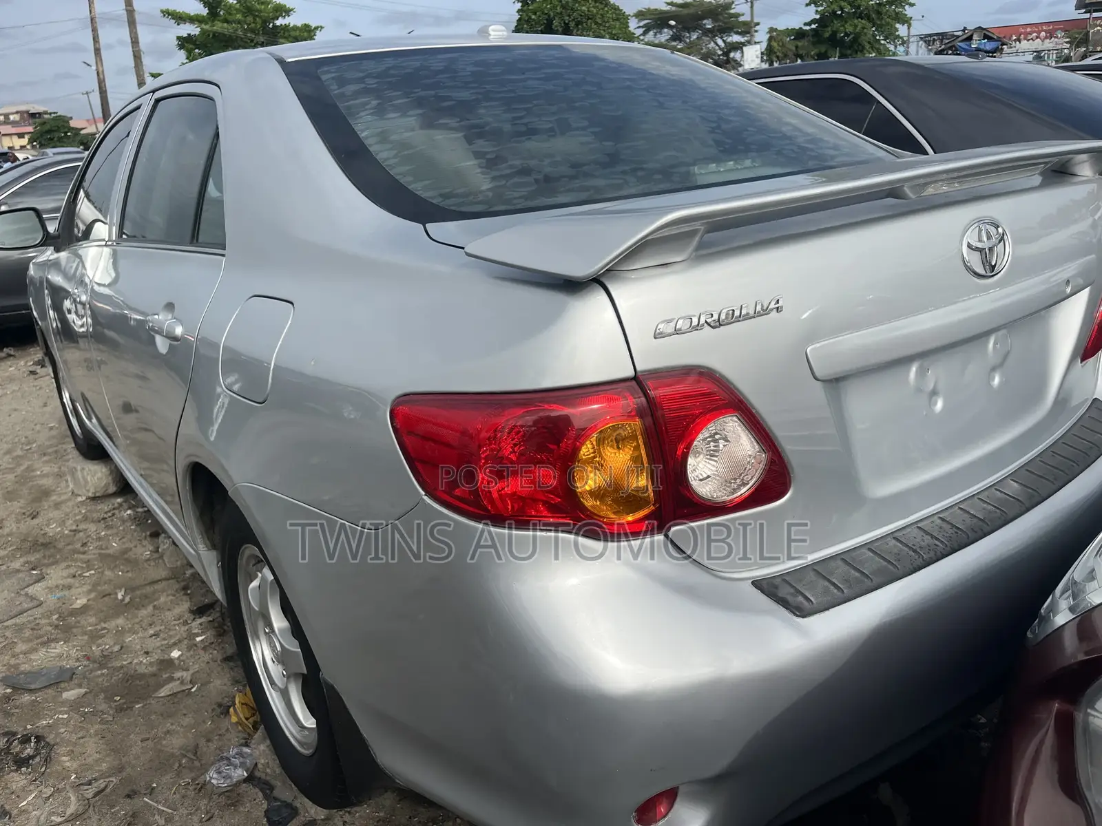 Toyota Corolla 2010 Silver