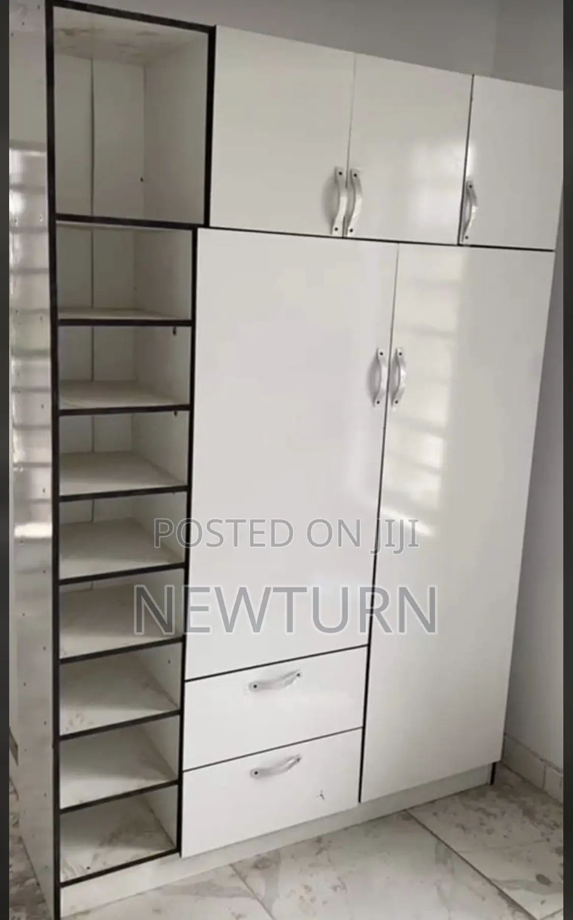 High Glossy 2doors Wardrobe.