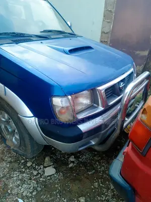 Nissan Navara 1999 Blue
