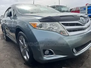 Toyota Venza V6 AWD 2011 Blue