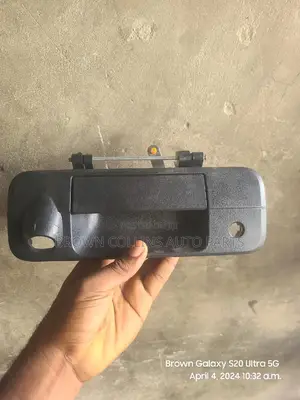 Boot Opener Toyota Tundra 2007-2013
