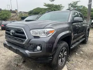 Toyota Tacoma TRD Sport 2017 Gray