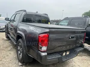 Toyota Tacoma TRD Sport 2017 Gray