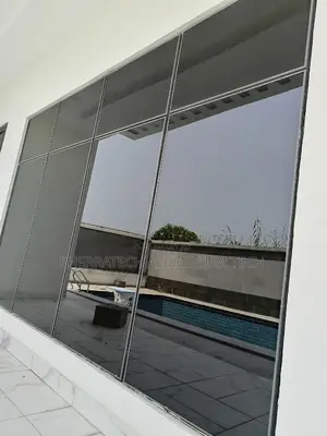 Framelessglass10mmtampered
