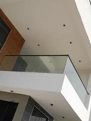 Framelessglass10mmtampered