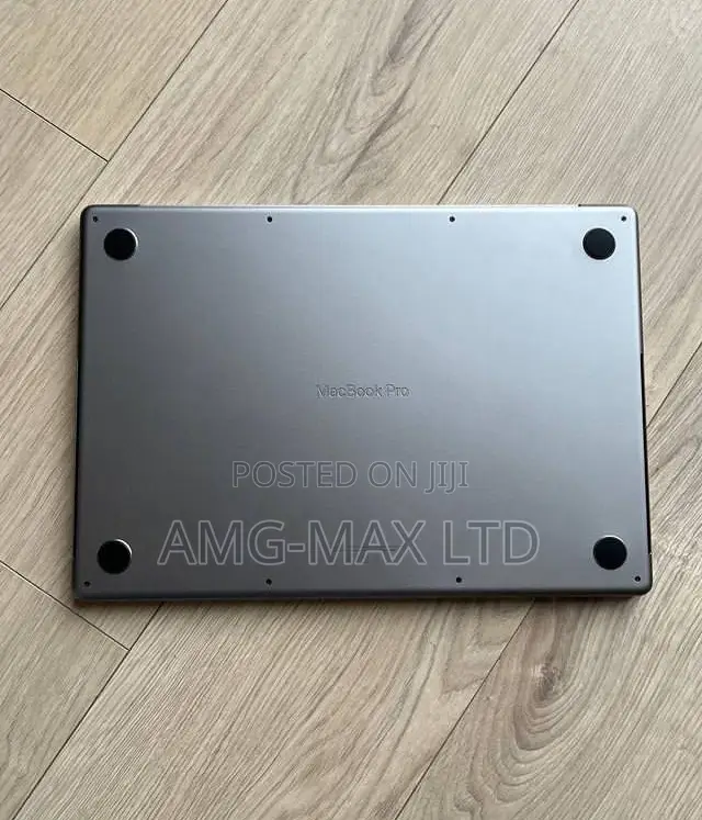 Laptop Apple MacBook Pro 2021 M1 32GB Apple M1 Pro SSD 1T