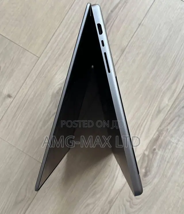 Laptop Apple MacBook Pro 2021 M1 32GB Apple M1 Pro SSD 1T