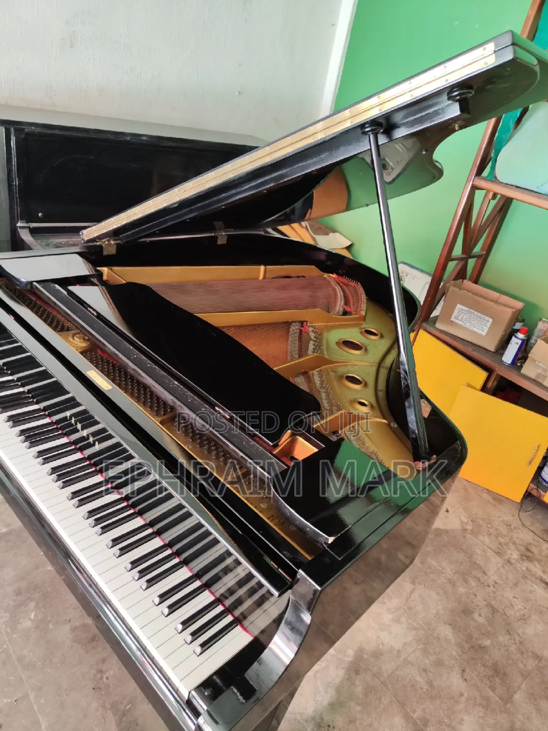 Yamaha G2 Grand Piano