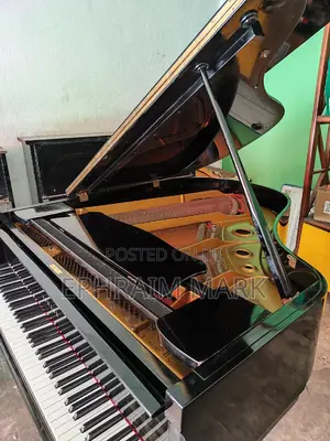 Yamaha G2 Grand Piano