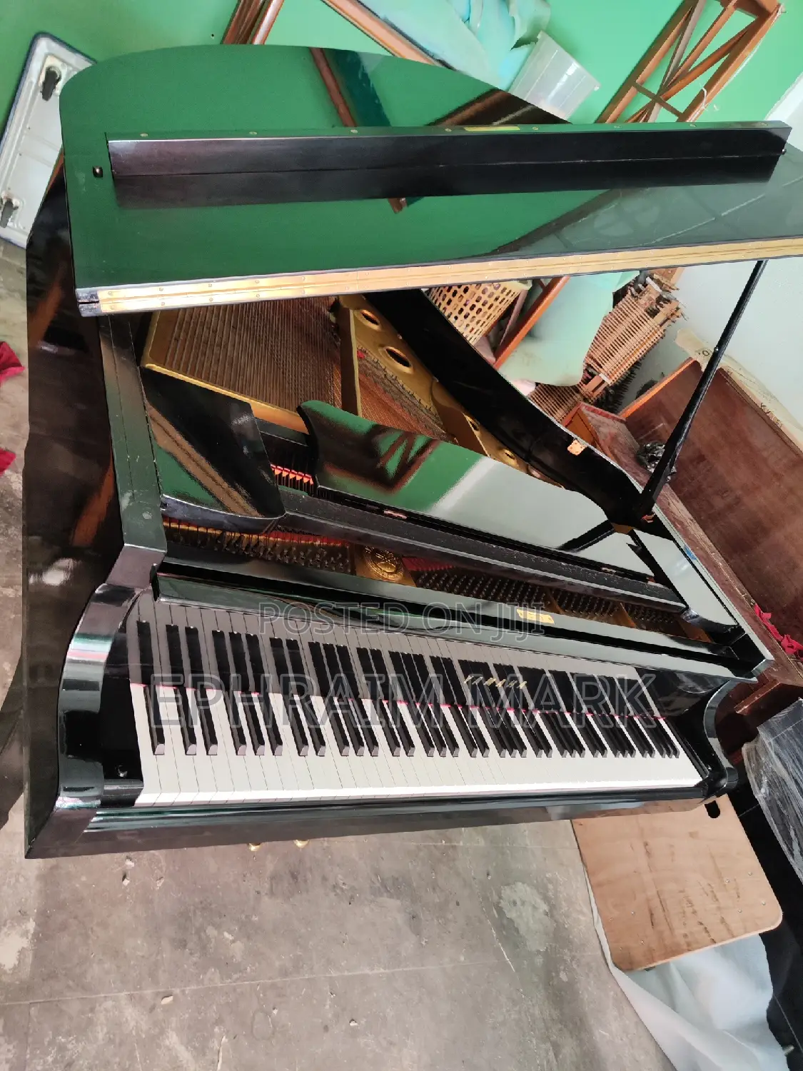 Yamaha G2 Grand Piano