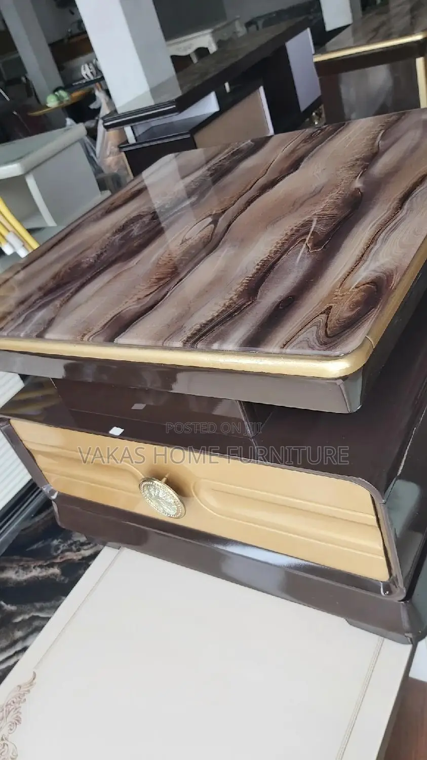 Box Centertable