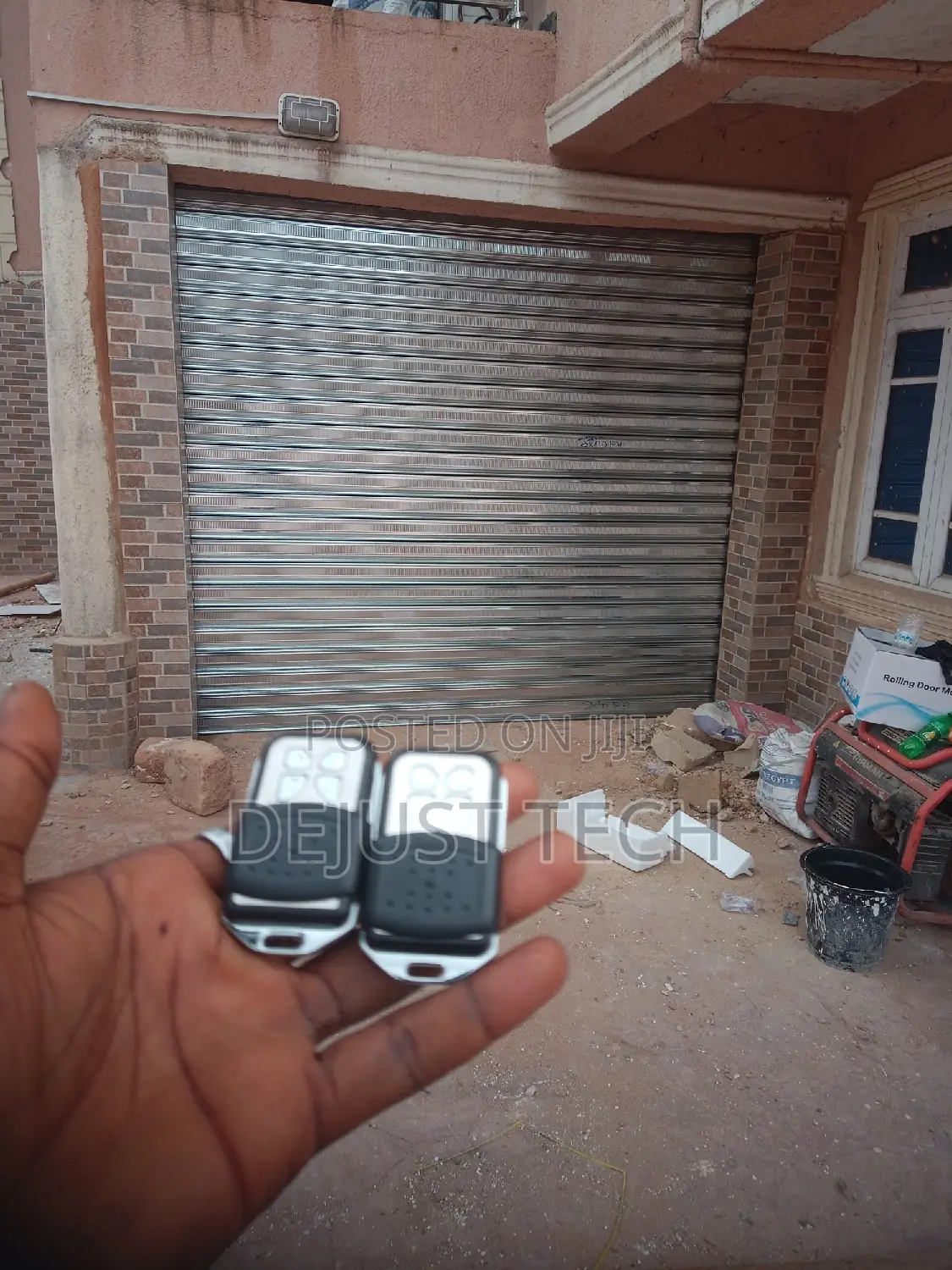 Luxury Remote Control Roller Shutter Door