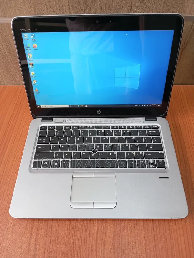 HP EliteBook 820G3 4GBメモリ 128GB SSD Amazon.com: HP Z8J21AW EliteBook 820 G3 - Core i5 6300U / 2.4 GHz