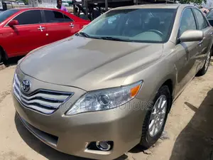 Toyota Camry 2.4 XLE 2008 Gold