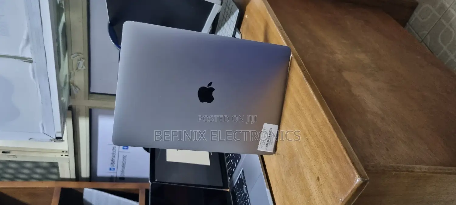 Laptop Apple MacBook Pro 2020 32GB Intel Core I7 SSD 2T