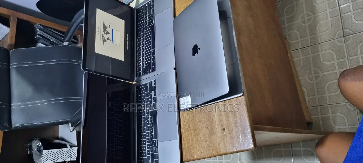 Laptop Apple MacBook Pro 2020 32GB Intel Core I7 SSD 2T