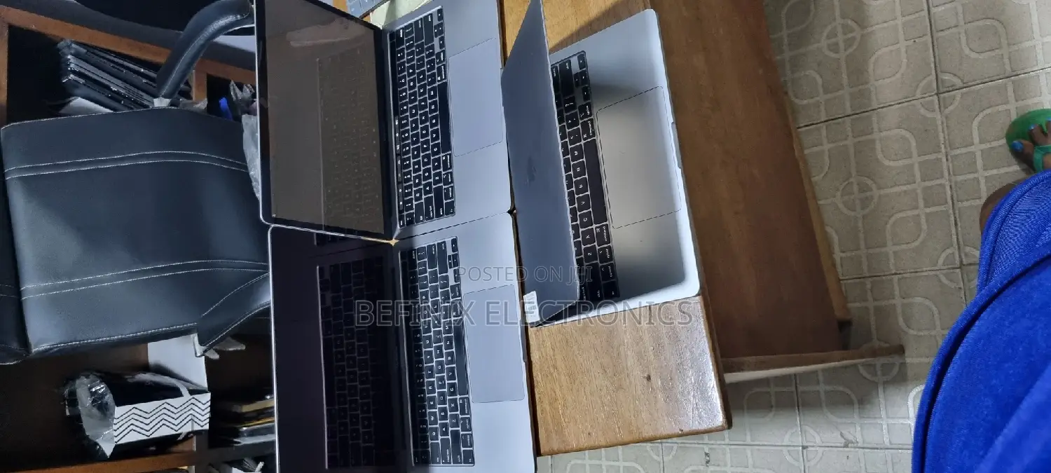 Laptop Apple MacBook Pro 2020 32GB Intel Core I7 SSD 2T