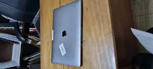 Laptop Apple MacBook Pro 2020 16GB Intel Core I7 SSD 1T