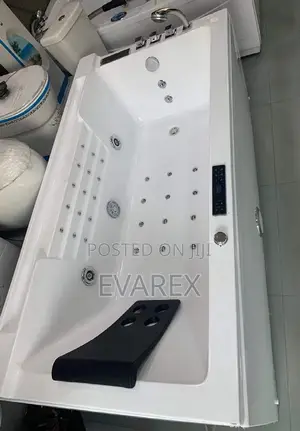 Quality Jacuzzi With Light, Bluetooth, Air Blower.