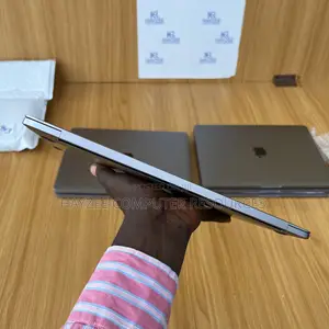 Laptop Apple MacBook Pro 2017 16GB Intel Core I5 SSD 512GB