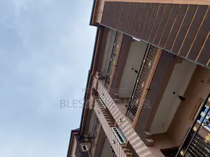 2bdrm Block of Flats in Orogwe Onitsha Road, Owerri for rent
