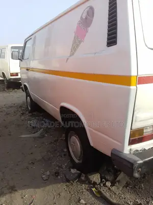 Volkswagen Transporter 2000 White
