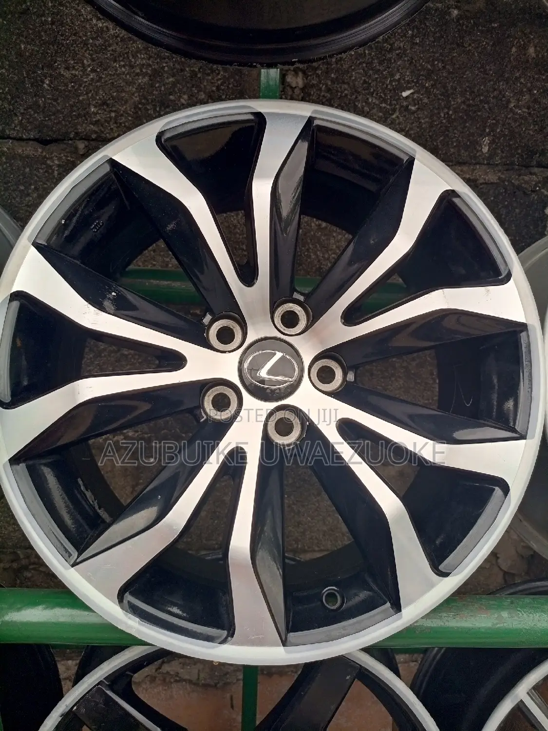 18" Rim Lexus